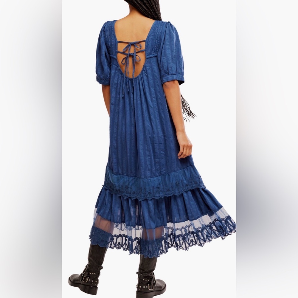 Calder Smocked Midi Dress NWOT skipper blue - Picture 7 of 8